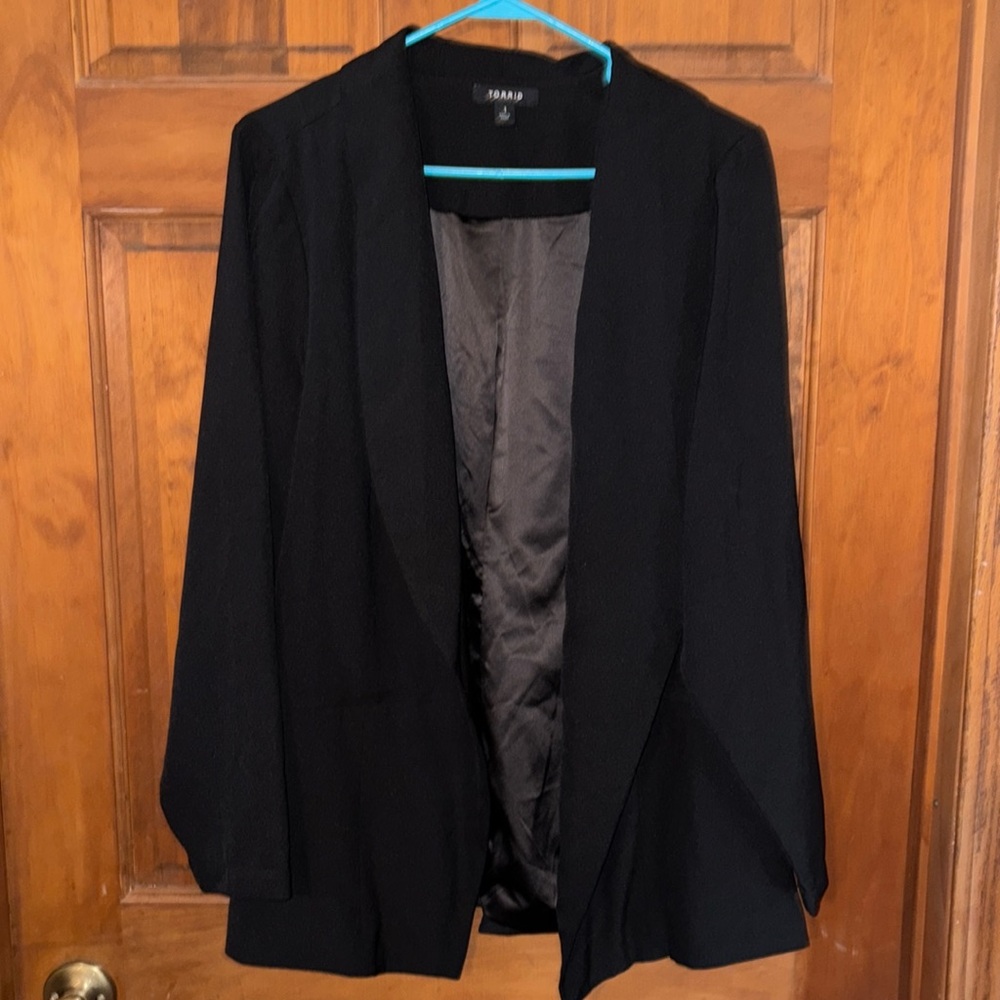 TORRID LIGHTWEIGHT BLAZER